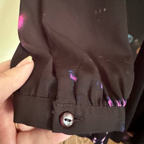 Melissa McCarthy Seven7 pin tuck tunic length blouse 1X EUC, long button sleeves - Picture 7 of 9